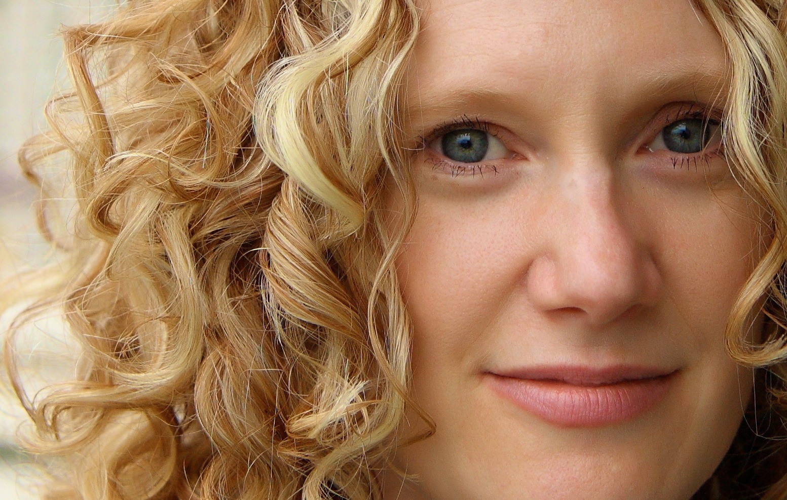 post devacut Polyphonic Image